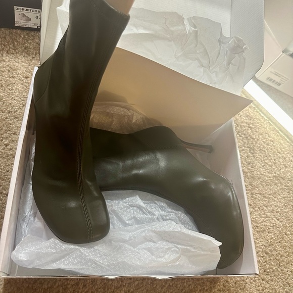 NA-KD | Rounded Toe Ankle Boots in Khaki Green, size 39 EU / 8.5 US - Picture 9 of 10